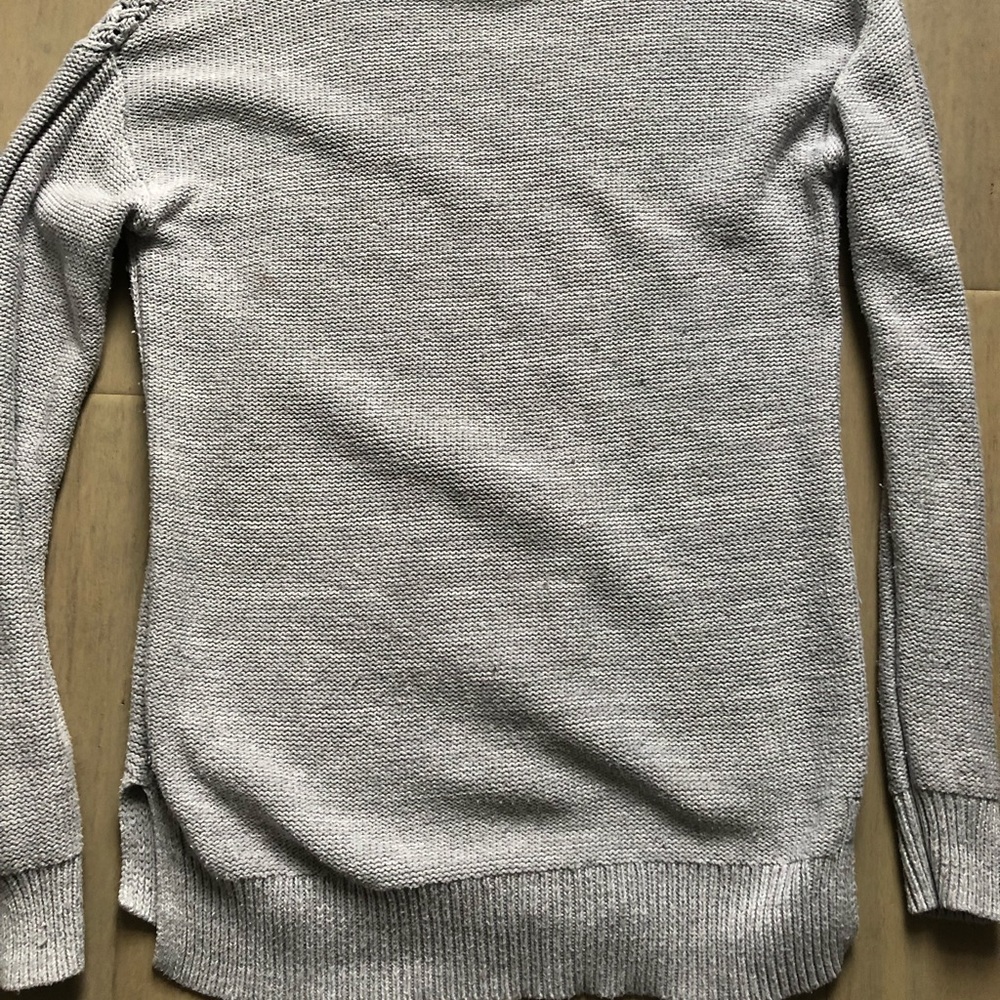 🌺 3 for $30 🌺 Light gray sweater - Picture 6 of 7